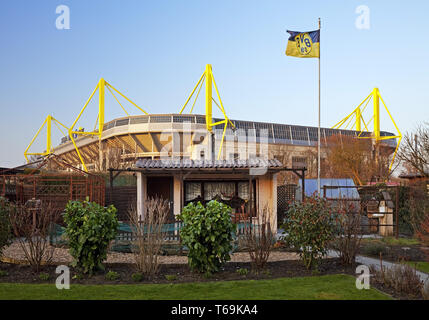 Spécial jardin en face de stade de football Signal Iduna Park de BVB, Dortmund, Allemagne Banque D'Images