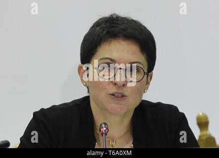 Kiev, Ukraine. Apr 30, 2019. Chef de la Commission électorale centrale TETIANA SLIPACHUK parle lors d'une conférence de presse avec annoncer les résultats du deuxième tour de l'élection présidentielle ukrainienne à la Commission électorale centrale à Kiev, Ukraine, le 30 avril 2019. Crédit : Serg Glovny/ZUMA/Alamy Fil Live News Banque D'Images