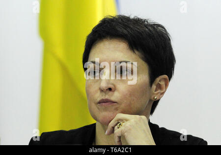 Kiev, Ukraine. Apr 30, 2019. Chef de la Commission électorale centrale TETIANA SLIPACHUK parle au cours d'une réunion avec annoncer les résultats du deuxième tour de l'élection présidentielle ukrainienne à la Commission électorale centrale à Kiev, Ukraine, le 30 avril 2019. Credit : ZUMA Press, Inc./Alamy Live News Banque D'Images