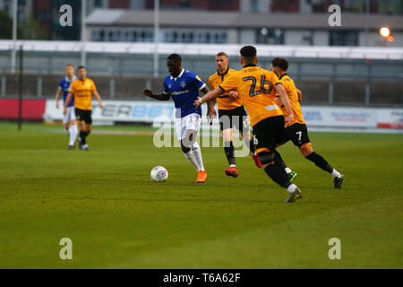 Newport, Royaume-Uni. Apr 30, 2019. Au cours de l'EFL Sky Bet match de Ligue 2 entre le comté de Newport et à Oldham Athletic Rodney Parade, Newport, Pays de Galles le 30 avril 2019. Photo par Dave Peters. Usage éditorial uniquement, licence requise pour un usage commercial. Aucune utilisation de pari, de jeux ou d'un seul club/ligue/dvd publications. Credit : UK Sports Photos Ltd/Alamy Live News Banque D'Images