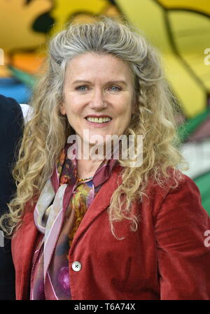 Cologne, Allemagne. Apr 30, 2019. L'actrice Barbara Sukova, tourné sur le tournage du film 'petits-enfants pour les débutants'. Credit : Horst Galuschka/dpa/Alamy Live News Banque D'Images