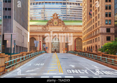 Grand Central Terminal viaduc et ancienne entrée Banque D'Images