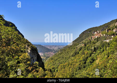 Paysage italien avec Casoli et Viareggio, Toscane Italie Banque D'Images