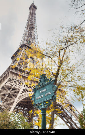 Avenue Gustave Eiffel sign in Paris, France Banque D'Images