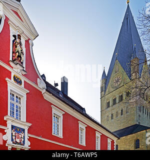 Hôtel de ville avec la rue Church, Patrokli Soest, Suedwstfalen, Rhénanie du Nord-Westphalie, Allemagne Banque D'Images