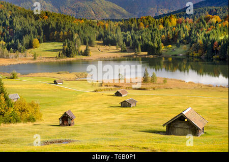 Large panorama de paysage en Bavière avec montagnes des Alpes et Lac Banque D'Images