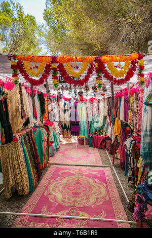 Marché Hippie de Es Canar. Punta Arabí.Ibiza. Îles Baléares. L'Espagne. Banque D'Images