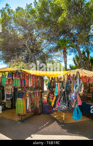 Marché Hippie de Es Canar. Punta Arabí.Ibiza. Îles Baléares. L'Espagne. Banque D'Images