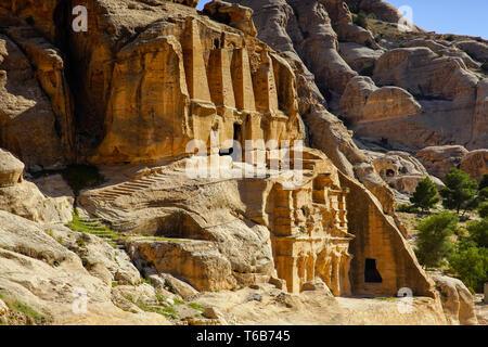 Obélisque tombe et Porte Bab as-Siq Triclinium, Petra, Jordanie. Banque D'Images