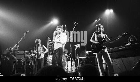 Pays-bas, Amsterdam, Concertgebouw. Photo de groupe sur scène blanc moyen ; (photo de Gijsbert Hanekroot) *** légende locale *** AVERAGE WHITE BAND Banque D'Images