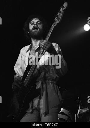 Pays-bas, Amsterdam, Concertgebouw. Photo de groupe sur scène blanc moyen ; (photo de Gijsbert Hanekroot) *** légende locale *** AVERAGE WHITE BAND Banque D'Images