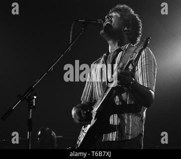 Pays-bas, Amsterdam, Concertgebouw. Photo de AVERAGE WHITE BAND et Hamish STUART ; Hamish Stuart sur scène (photo de Gijsbert Hanekroot) Banque D'Images