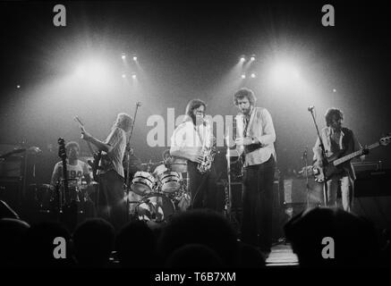 Pays-bas, Amsterdam, Concertgebouw. Photo de groupe sur scène blanc moyen ; (photo de Gijsbert Hanekroot) Banque D'Images