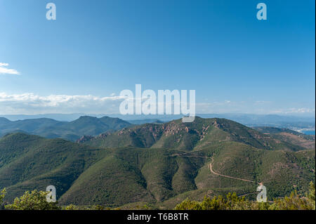 Vue du Pic du Cap Roux dans le Massif de l'Esterel, Antheor, Var, Provence-Alpes-Côte d'Azur, France, Europe Banque D'Images