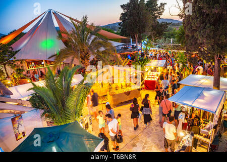 Marché Hippie de Las Dalias. Sant Carles de Peralta Village. Santa Eulalia des Riu Municipalité. L'île d'Ibiza. Îles Baléares. Espagne Banque D'Images