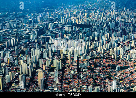 Metropole Vue de dessus. Vue aérienne de la ville de Sao Paulo, Brésil Amérique du Sud. Banque D'Images