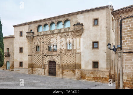 Bâtiment renaissance espagnole à Baeza, Jaén. Façade du Palais Jabalquinto. Destination Banque D'Images