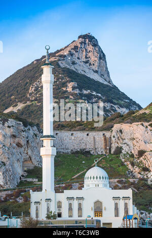 Gibraltar, Europa Point, mosquée des deux gardiens en face du rocher de Gibraltar Banque D'Images