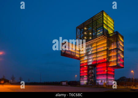Deutschland, NRW, Kreis Düren, Inden, Lucherberg, Indemann, ein 36 m hohen Aussichtsturm auf der Abraumhalde Goltsteinkuppe. Er ist ein Projekt der EU Banque D'Images