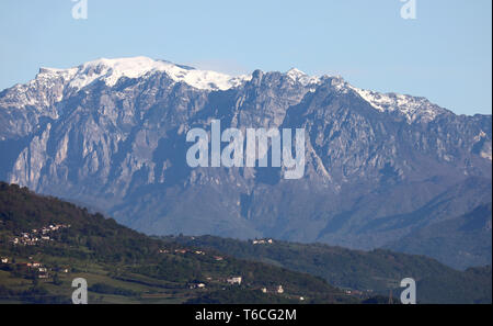 Haute montagne appelée Monte PASUBIO dans la région Vénétie en Italie Banque D'Images