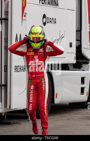 Barcelone, Espagne, le 5 mars 2019 - Mick Schumacher de l'Allemagne avec 9 courses de Prema - la marche dans le garage pendant 1 jours de la Fia F2 2019 un test d'avant saison Banque D'Images