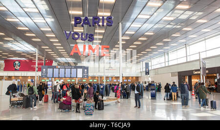 L'aéroport d'ORLY LE NOUVEAU TERMINAL 3 Banque D'Images