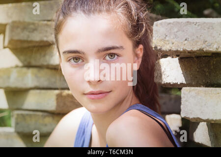 Close up portrait of a young woman Banque D'Images