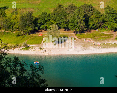 Lac de Tenno (Italien : Lago di Tenno) dans le Trentin, Italie Banque D'Images