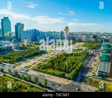 Vue aérienne de la tour Baiterek à Nursultan, Kazakhstan Banque D'Images