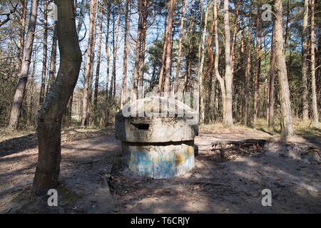 De Bunker 13 Bateria Artylerii Stalej 13 BAS Hôtel Cypel (13) batterie côtière en Hel, Pologne. 22 avril 2019 © Wojciech Strozyk / Alamy Stock Photo Banque D'Images