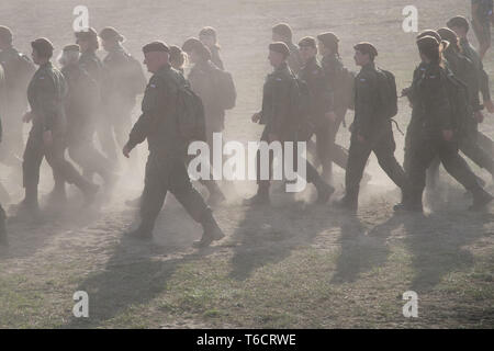 Des soldats de la 7e Brigade de défense territoriale Poméranienne à Gdansk de Wojska Obrony Terytorialnej WOT (Force de défense territoriale) en Pologne, Rytel. Apri Banque D'Images