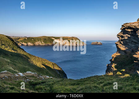 Lye Rock ; Willapark ; et les soeurs ; Boscastle, Cornwall, UK Banque D'Images