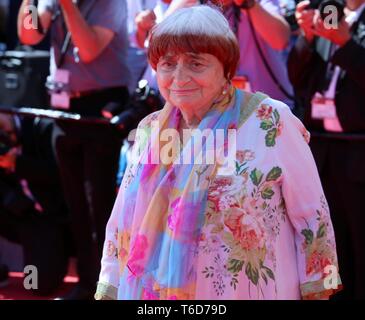 CANNES, FRANCE - 19 MAI 2017 : Agnès Varda assiste à la projection de visages 'lieux' à la 70e Festival de Cannes (Photo : Mickael Chavet) Banque D'Images