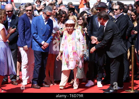 CANNES, FRANCE - 19 MAI 2017 : Agnès Varda assiste à la projection de visages 'lieux' à la 70e Festival de Cannes (Photo : Mickael Chavet) Banque D'Images