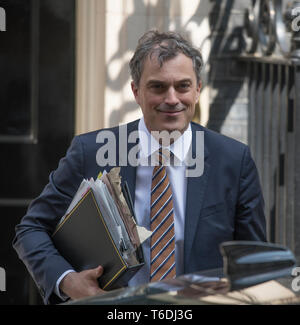 Londres, 30 avril 2019. Whip en chef Julian Smith quitte la réunion hebdomadaire du cabinet au 10 Downing Street. Credit : Malcolm Park/Alamy Banque D'Images