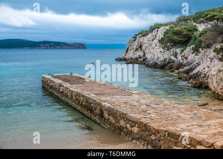 La réserve naturelle de Capo Caccia, un éperon rocheux situé dans un écosystème protégé près de la ville de Alghero, Sardaigne, Italie.. De pittoresques sentiers de randonnée, d Banque D'Images