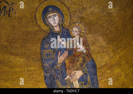 Sainte Vierge, 12e siècle mosaïque byzantine, cathédrale de Santa Maria Assunta, Torcello, Venise, Vénétie, Italie Banque D'Images