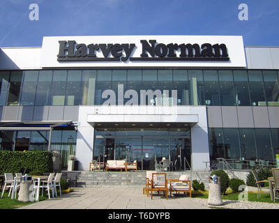 LJUBLJANA, SLOVÉNIE - 22 mars 2019 : Harvey Norman store est un grand détaillant de l'Australie de l'électricité, l'ordinateur, meubles, animation Banque D'Images