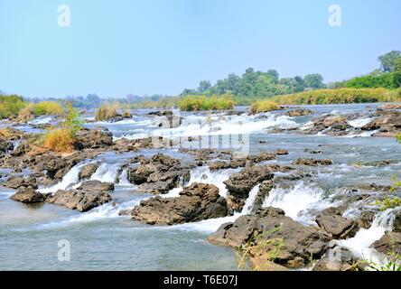 Popa Falls sur la rivière Okavango Namibie Banque D'Images