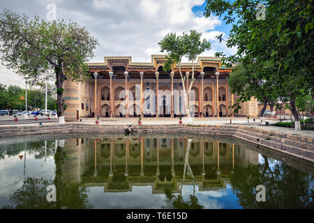 La mosquée Bolo Haouz - mosquée historique de Boukhara, Ouzbékistan. Construit en 1712, l'UNESCO World Heritage Site Banque D'Images