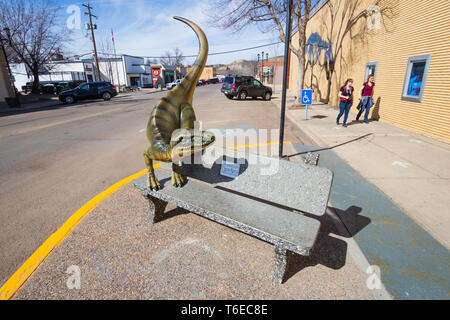 Drumheller, Alberta, Canada 18. Avril 2019 : le plus grand dinosaure au monde, la capitale du monde des dinosaures, Travel Alberta, ville historique, tourisme, musée, maison de vacances, point d'intérêt, l'histoire Banque D'Images