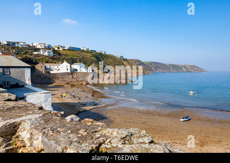 La plage et le port à Gorran Haven Europe Royaume-Uni Angleterre Cornwall Banque D'Images