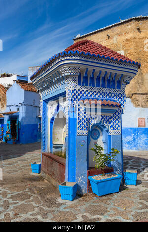 Fontaine publique de médina de Chefchaouen Banque D'Images