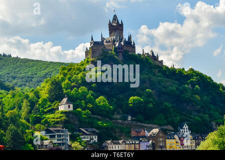 La ville de Cochem sur la Moselle Banque D'Images