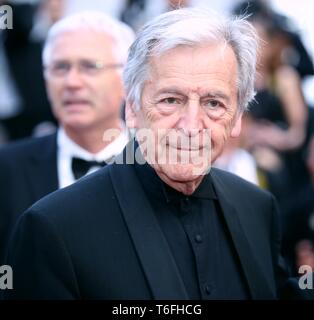 CANNES, FRANCE - 25 MAI 2017 : Costa-Gavras assiste à la Twin Peaks au 70e Festival de Cannes (Photo : Mickael Chavet) Banque D'Images