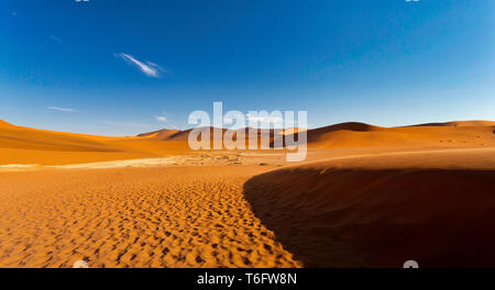 Paysage du soir à Sossusvlei, Namibie Banque D'Images