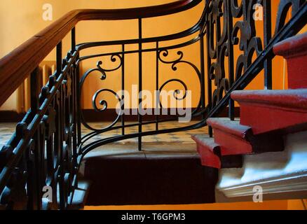 Fragment de l'escalier dans le style Art Nouveau