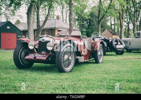 1930 Riley Brooklands classic car à Bicester Heritage Centre 'Drive il Day'. Bicester, Oxfordshire, Angleterre. Vintage filtre appliqué Banque D'Images