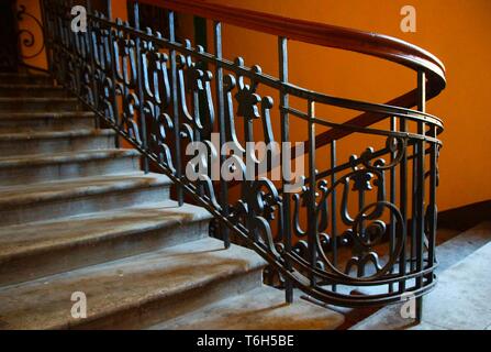 Fragment de l'escalier dans le style Art Nouveau