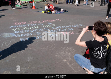 Les partisans de l'extinction de la rébellion, un mouvement de protestation socio-politiques, tenir des manifestations jours long l'accent sur le changement climatique, en avril 2019, à l'emplacement Banque D'Images